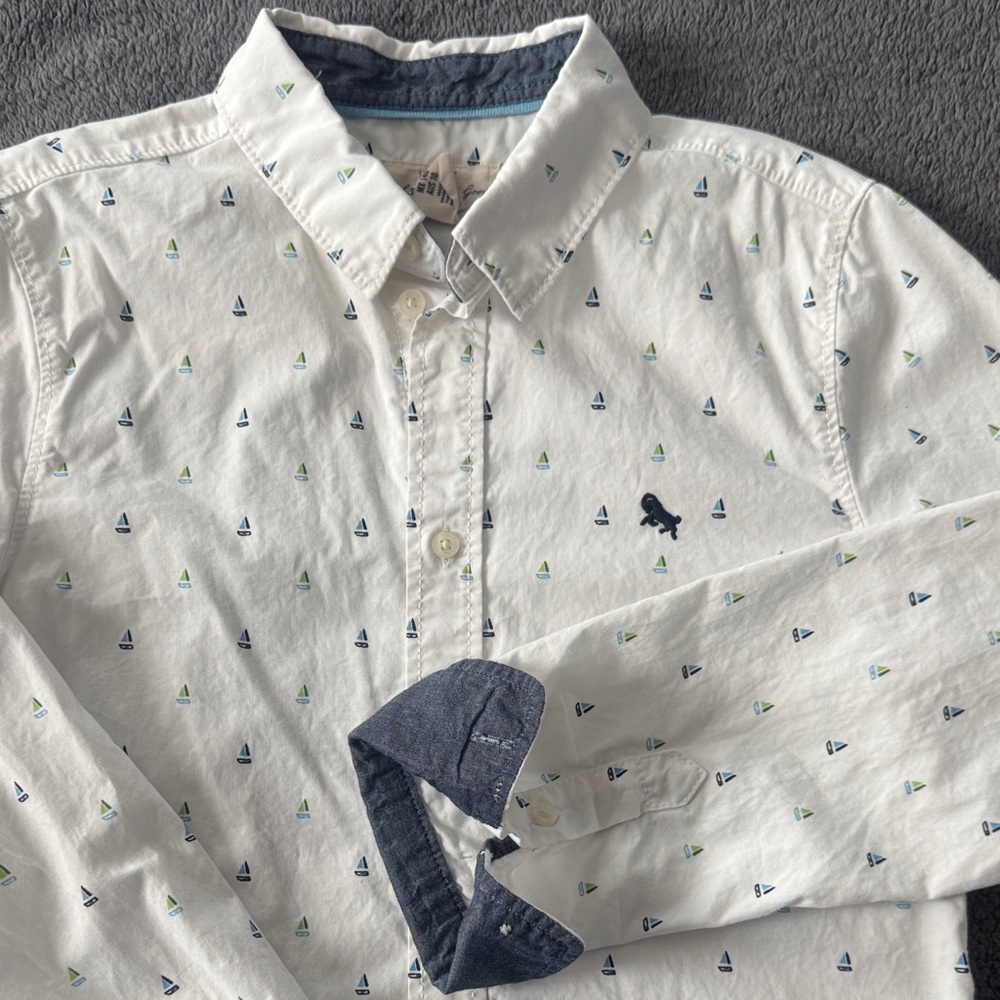 Boys H&M nautical white long sleeve dress shirt with sail boats